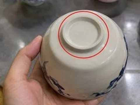 Lý do đáy bát ăn cơm luôn có một vòng tròn nhô lên