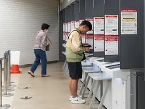 Nhận 7,8 triệu đồng chuyển khoản nhầm, người đàn ông cương quyết không chuyển lại cho chính chủ