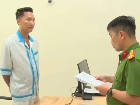 Huấn Hoa Hồng chiếm đoạt 3 tỷ đồng, để ngoài sổ sách hơn 300 tỷ đồng từ bán nước hoa
