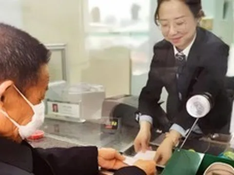 Chuyển khoản nhầm 387 triệu đồng cho cụ ông 75 tuổi không biết dùng điện thoại, người đàn ông phải báo công an
