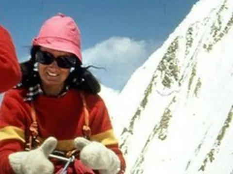 Câu chuyện bi thương về thi thể với mái tóc bay trong gió suốt nhiều năm trên núi Everest