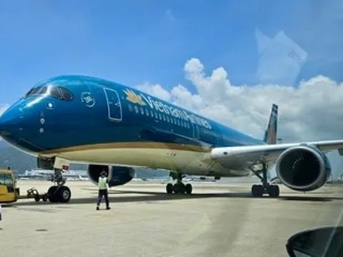 Vừa cất cánh, máy bay Vietnam Airlines chở 287 người phát cảnh báo bất thường