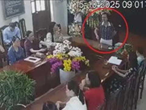 Nữ hiệu trưởng ‘ném cốc’ ở Ninh Bình đề nghị làm rõ việc phát tán video có từ 10 tháng trước