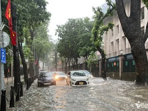 Dự báo thời tiết 18/8: Miền Bắc hứng mưa lớn dữ dội, nguy cơ ngập úng