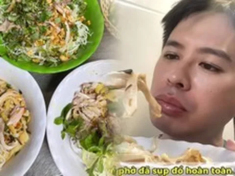 Khách Nhật ăn phở gà Hà Nội rồi ví như "say nắng một cô bé kém tuổi", mê đến mức muốn ăn liền 3 bát