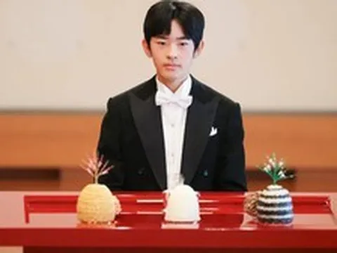 Vì sao Hoàng tử 19 tuổi - người gánh trên vai ngai vàng của Nhật Bản được gọi là "Hoàng tử Chuồn chuồn"?