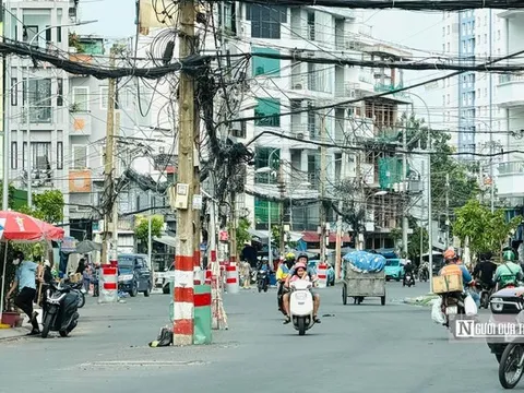 Dự án đường Chu Văn An sắp hoàn thành, khi nào loạt trụ điện được di dời?