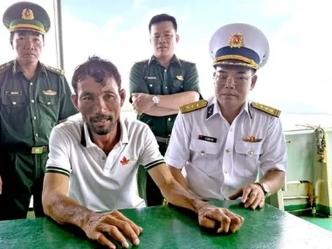 Ngư dân trôi dạt 96 giờ trên biển đã 'chạm' đất liền: 'Nghĩ tới hai con cần cha mà tôi ráng sống sót'