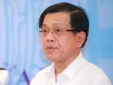 Xét xử cựu Thứ trưởng Nguyễn Bá Hoan nhiều lần nhận 'chung chi' từ cấp dưới trị giá 16,3 tỉ đồng