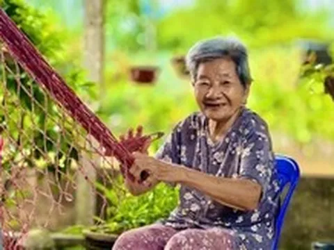 Những người giữ nghề đan võng gần trăm năm ở Quảng Ngãi