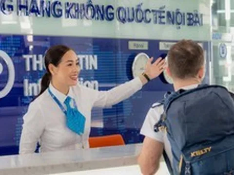 6 du khách Phillipines bị hủy chuyến bay lúc 1h45 sáng, nhân viên tại cảng HKQT Nội Bài có quyết định bất ngờ