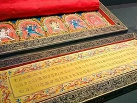 Ngắm nhìn bộ Kinh Phật giáo được tin sẽ “mang lại phước lành suốt bảy kiếp”