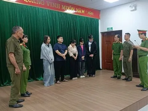 Mở spa, cho người đóng giả bác sĩ 'dọa' khách để ép mua gói trị liệu đắt tiền