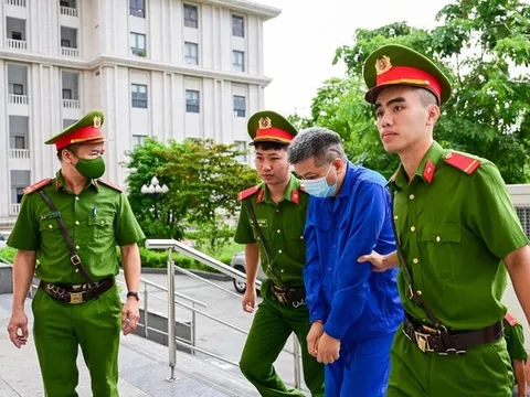 Cựu Cục trưởng xây dựng "quy trình trong sáng" để nhận "cảm ơn" tiền tỷ