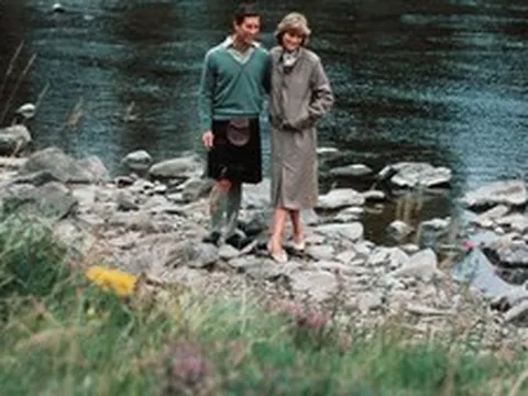 Nơi Nữ hoàng Elizabeth yêu nhất không phải Buckingham: Bên trong lâu đài Balmoral có điều gì khiến cả Hoàng gia Anh năm nào cũng quay về?
