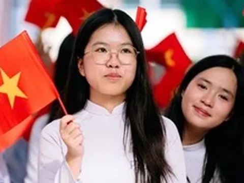 Năm học mới ở TP.HCM: Giảm áp lực thi cử, siết dạy thêm, liên kết giáo dục
