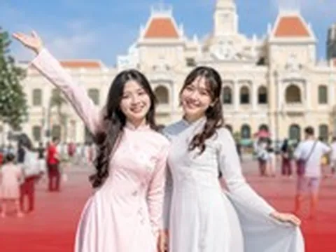 Nghỉ 5 ngày dịp Quốc khánh 2-9: Bộ Nội vụ lưu ý lịch làm bù với công chức, viên chức