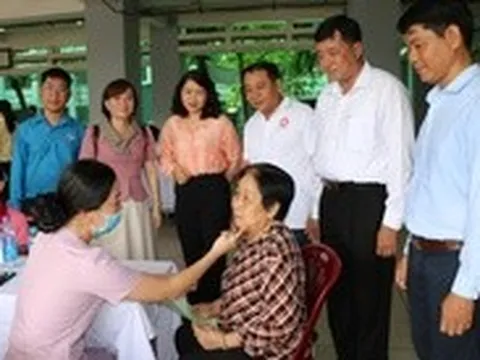 Phường Phú Định tăng tốc 20 ngày đêm, đưa điểm khám sức khỏe đến tận khu dân cư, nhà trọ
