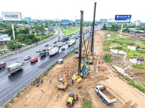 Cao tốc hơn 36.000 tỷ đồng 'nằm chờ' mặt bằng ở cửa ngõ TPHCM
