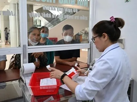 Danh mục thuốc bảo hiểm y tế: Người bệnh mỏi mòn chờ cập nhật