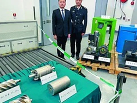 Quét tia X kiểm tra lô hàng của 1 giám đốc, hải quan tịch thu 146 kg vàng trị giá 279 tỷ đồng được đúc thành linh kiện máy móc
