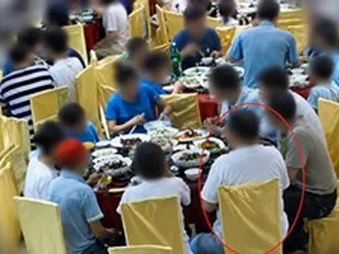 Con đỗ đại học, gia đình mở tiệc mừng: Một người chết, 7 người hầu tòa vì vài chén rượu