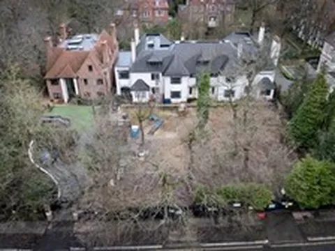 Hàng loạt biệt thự bỏ hoang giữa 'phố tỷ phú' giàu có ở London