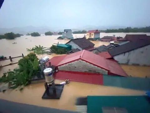 Mưa lớn ở Lạng Sơn: Nước dâng gần 2m, hơn 2.600 người được sơ tán trong đêm