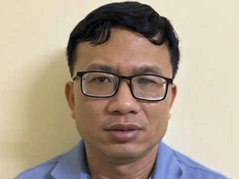 Tạm giữ kẻ bị tố hiếp dâm bé gái dưới 13 tuổi trong khách sạn