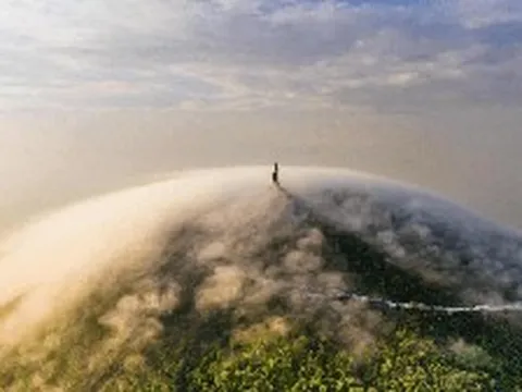 Việt Nam có ngọn núi sắp tổ chức một đại lễ lớn, là "Đệ nhất thiên sơn" mát mẻ quanh năm, nhiều lúc chỉ 15 độ C: Sở hữu tượng Phật dát vàng 24K