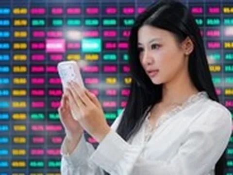 Tự doanh bán ròng 195 tỉ đồng phiên đầu tuần, riêng VCK chiếm 80% sau khi lọt rổ FTSE