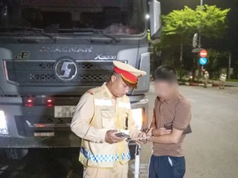 Từ ngày mai, CSGT tổng kiểm soát xe khách, ô tô tải trên toàn quốc