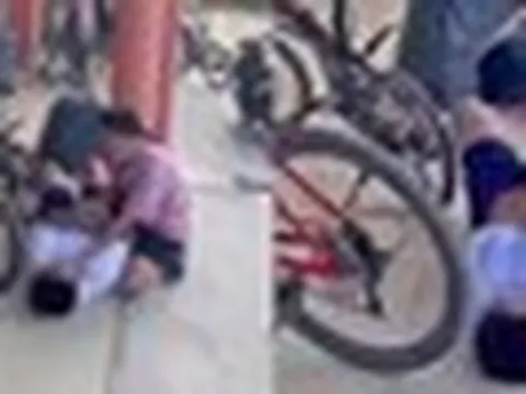 Con trai bị bắt nạt, mẹ lên trường hỏi tội đối phương: Đoạn video gây tranh cãi khiến cảnh sát vào cuộc