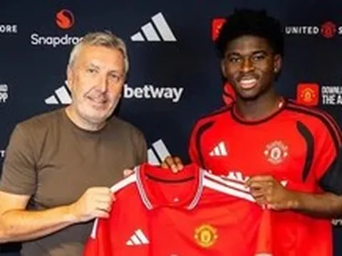 Man United chi đậm để mua tiền vệ trẻ tại Ngoại hạng Anh