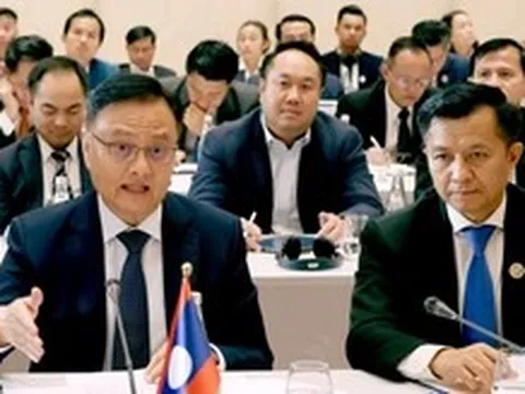 Số dự án của Việt Nam đầu tư sang Lào tăng vọt