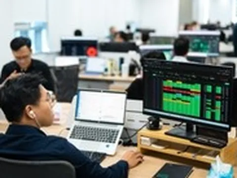 Tăng trần sau tin bán vốn, TCB còn cách mục tiêu của Chủ tịch Hồ Hùng Anh bao xa?