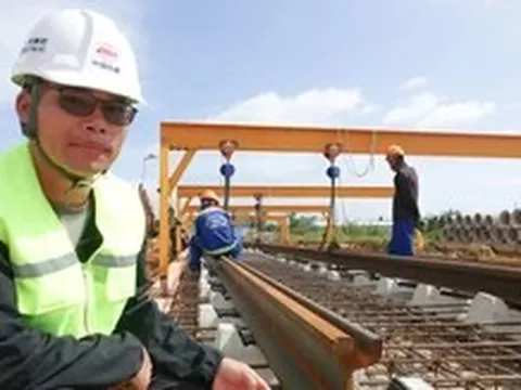 Cận cảnh lắp thử nghiệm đường ray tuyến tàu điện đô thị hiện đại với khoảng 9.000 tỉ đồng ở Phú Quốc