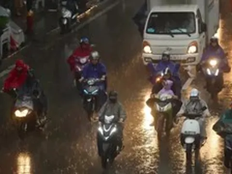 Miền Bắc tiếp tục mưa dông vào chiều tối