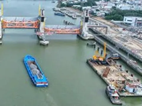 Tất bật thi công tại dự án ngăn triều 10.000 tỉ ở TP.HCM