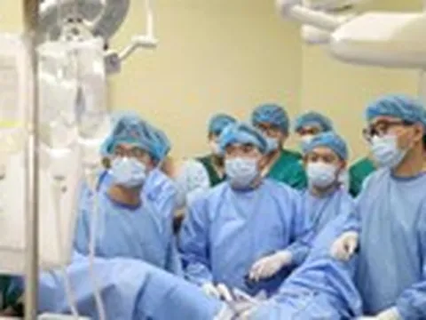 Ung thư tăng ở người trẻ: Dinh dưỡng xấu và coi thường vận động