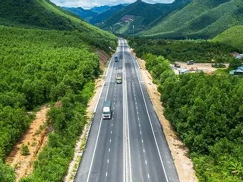 Cao tốc xuyên rừng Huế - Đà Nẵng khoác diện mạo mới trước ngày 2/9