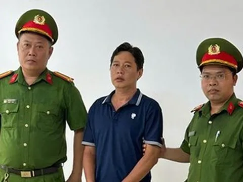 Công an TP Cần Thơ bắt tạm giam chủ tài khoản Facebook 'Tphuoc Ly'