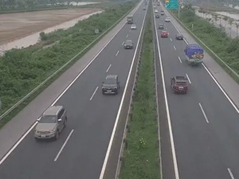 Cục CSGT: Cao tốc Pháp Vân - Cầu Giẽ đông xe, tài xế chấp hành giữ khoảng cách