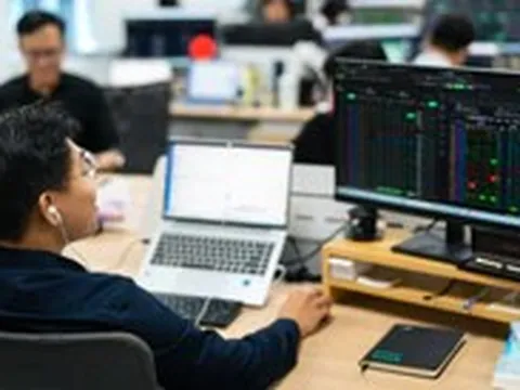 Tự doanh bán ròng khớp lệnh lớn nhất 3 tháng, ngược chiều khối ngoại