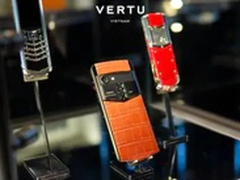 Bẫy Vertu giá rẻ trên mạng: Tiền mất, rủi ro an ninh rình rập.