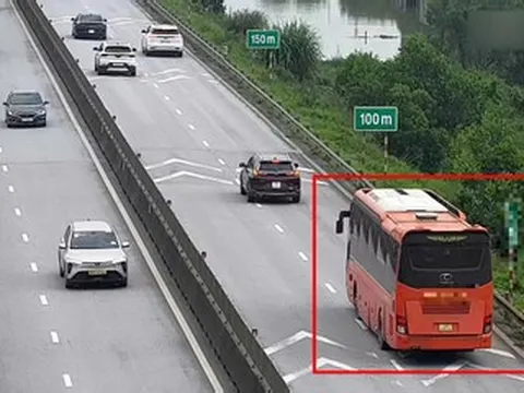 Ngày đầu nghỉ lễ Quốc khánh, 9 tài xế bị phạt lỗi không giữ khoảng cách