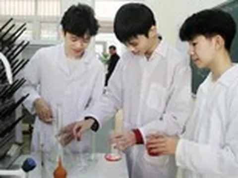 Liêm chính khoa học từ học sinh phổ thông