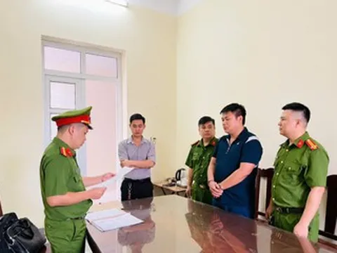 Công an Phú Thọ khởi tố giám đốc liên quan vụ đổ gần 290 tấn chất thải trái phép