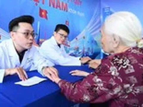 Chuỗi nhà thuốc đầu tiên hiện diện tại Côn Đảo: Long Châu 'đi thật xa để đến thật gần' người dân