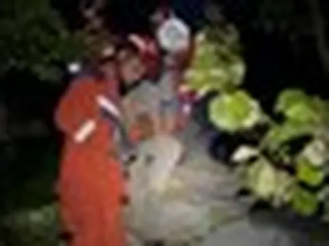 Nữ shipper 21 tuổi giao đồ ăn lúc 1 giờ sáng rồi mất dấu, cảnh sát tìm thấy cả người lẫn xe nơi không ngờ
